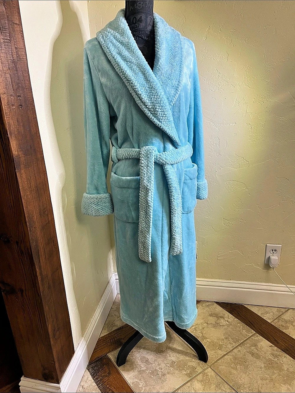 Sonoma Plush Robe in Blue Small